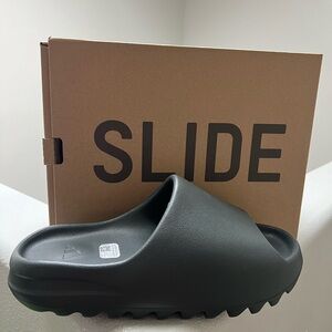 NEW!!!! 🔥 Yeezys Adult Slides